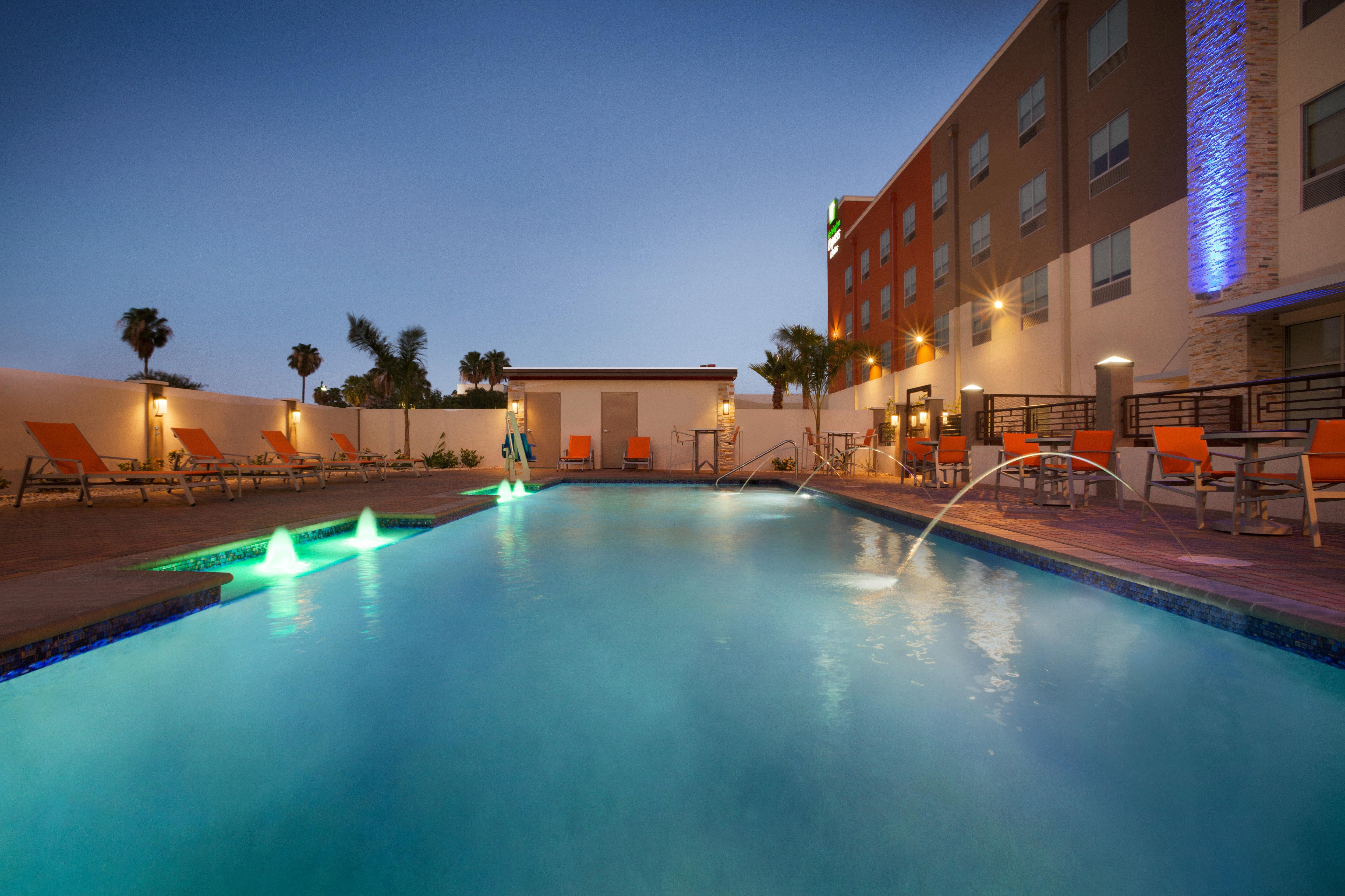 Holiday Inn Express & Suites - Mcallen - Medical Center Area By Ihg Eksteriør bilde